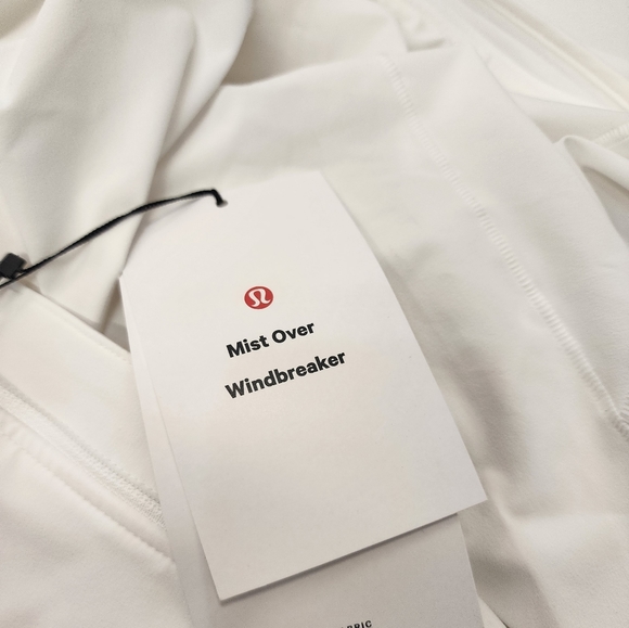 BNWT Lululemon Jacket - Picture 9 of 11
